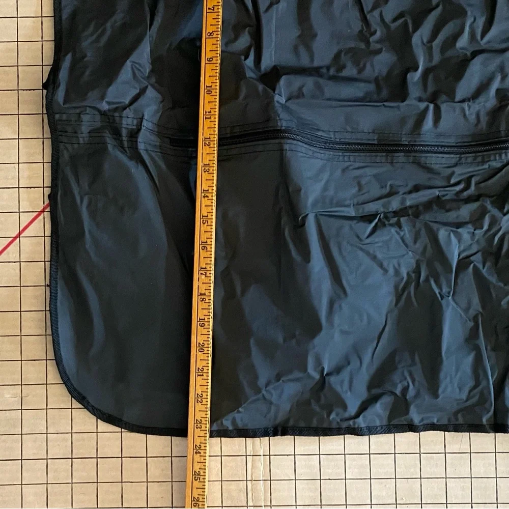 Vintage Dillard’s garment bag, black with zipper closure